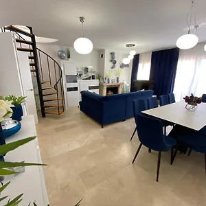  Apartamento Spacious And Stylish Penthouse In Mijas